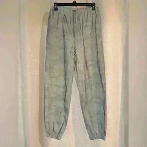 Women’s Forever21 Silver Camo Sweat Pants